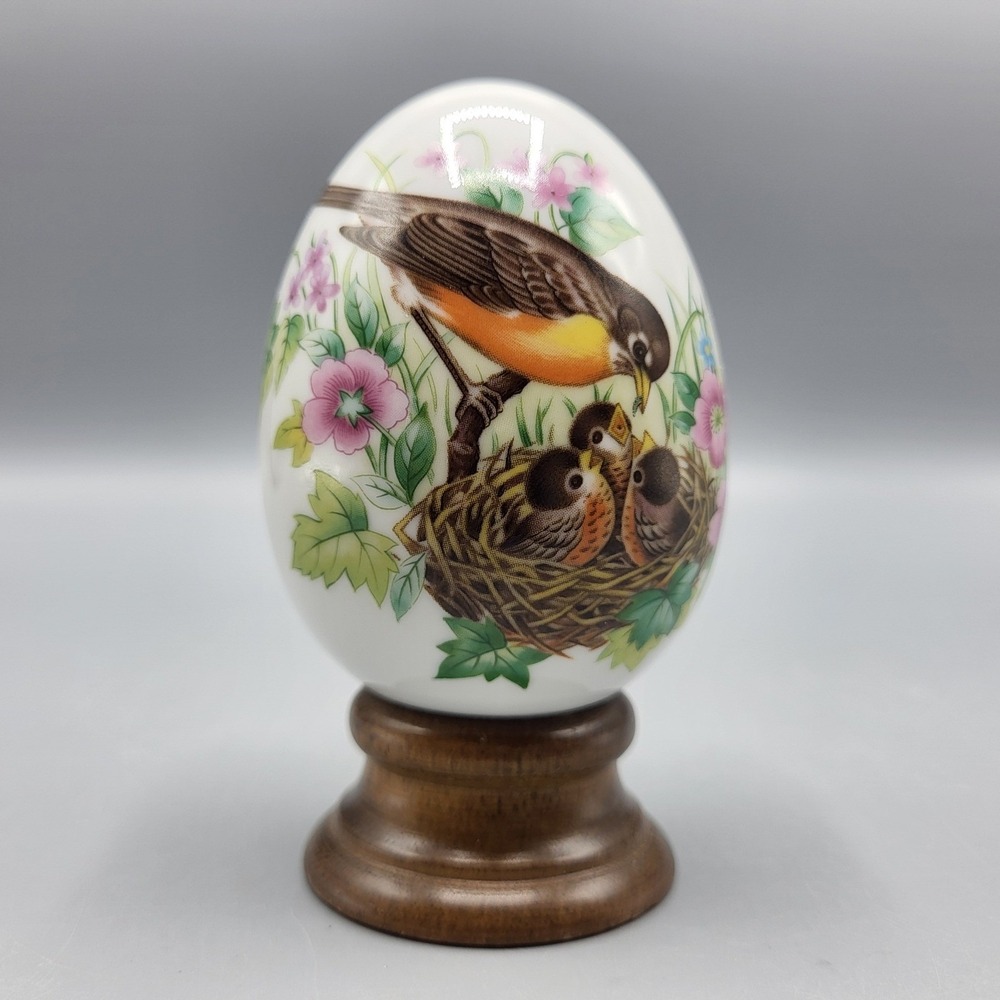 Vtg Avon Porcelain Egg Collectible Robin Bird Nest New Beginning Shelf Decor